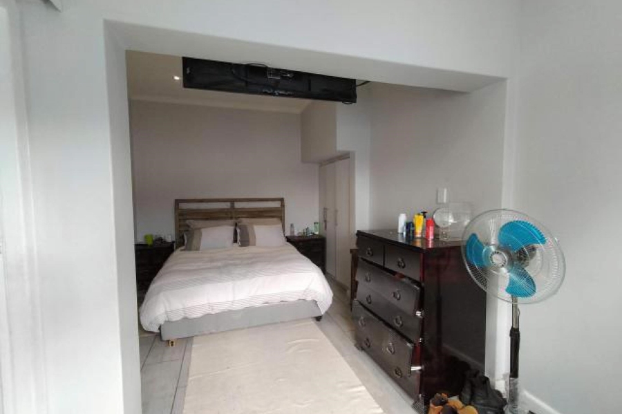 2 Bedroom Property for Sale in Zonnebloem Western Cape